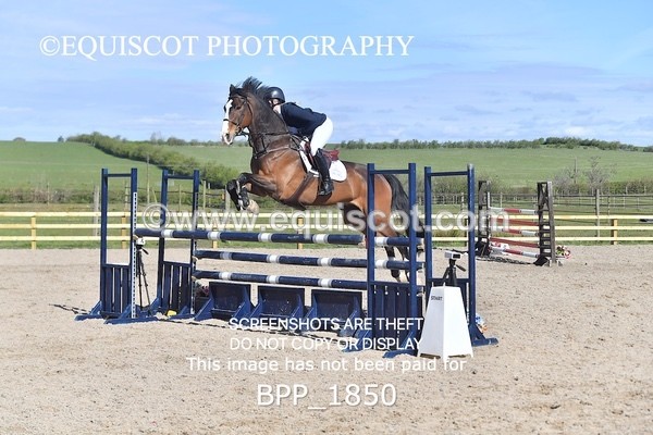 BPP_1850 - CLASS 19 SUN Senior Foxhunter/ 1.20m Open