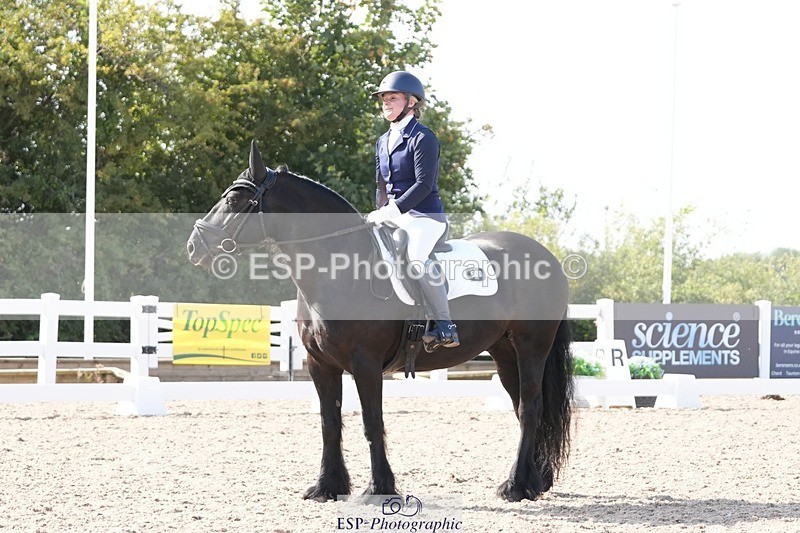 250817-163536-11738 - 188-Marina.GreenawayHynholme.Gladiator