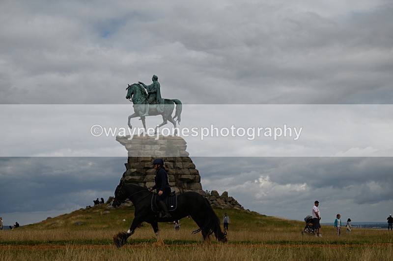 DSC_6264 - Time at Statue 12:17 to 12:44