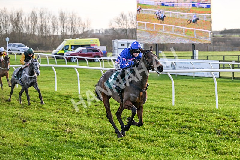 161225-Race 4-Noonetellsmenothin-8486 - Race 4