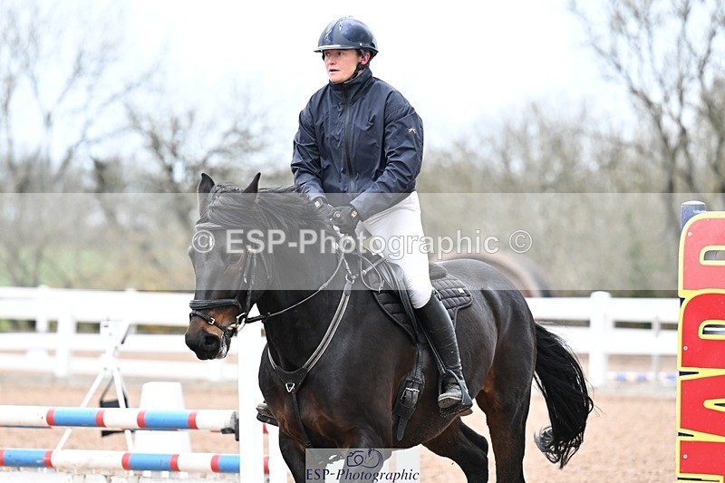 251205-101442-00179 - Cls 2 Snr British Novice and 90cm