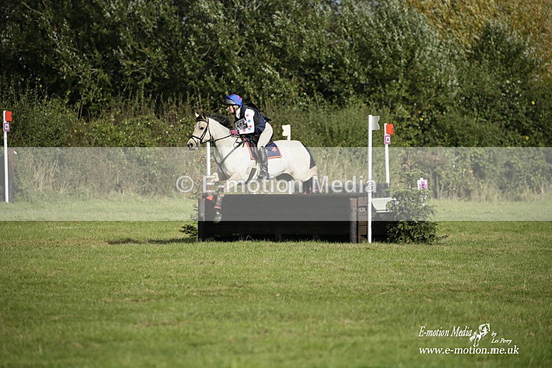  WWHT 171021 3017 - Intermediate (0.90m)  17/10/21