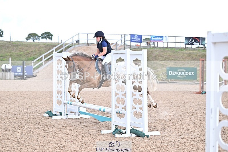 250826-152945-00124 - Clear Round and 60cm
