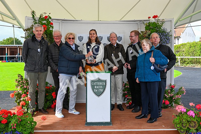 021024-Race 3-Kirkdale-6528 - Race 3