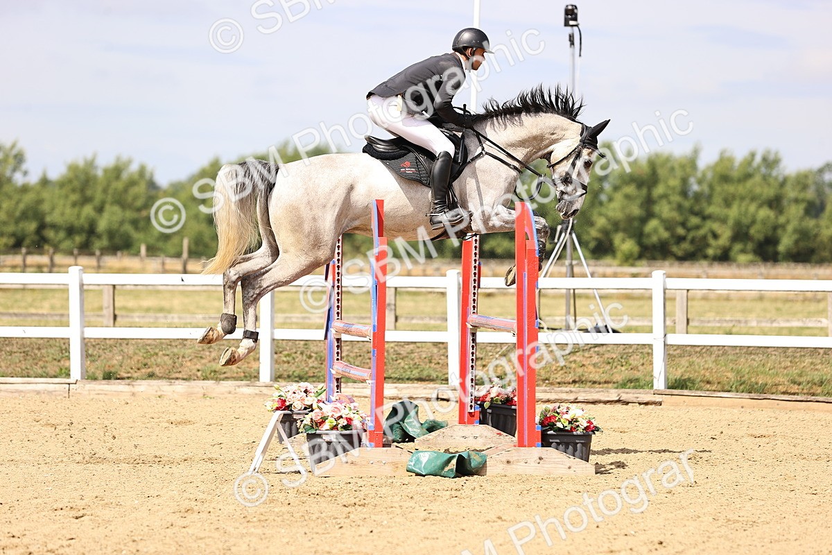 SBM_009874 - Class 8 - Senior Newcomers - 1.10  Open
