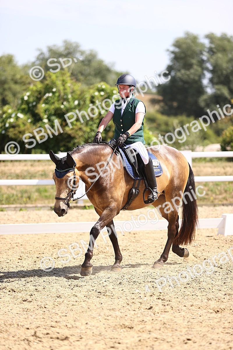 SBM_009496 - Novice 5 - 9.50-10.53