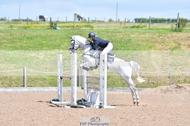 240609A-125813-05442 - Cls 18 Snr Newcomers and 1.10m Open