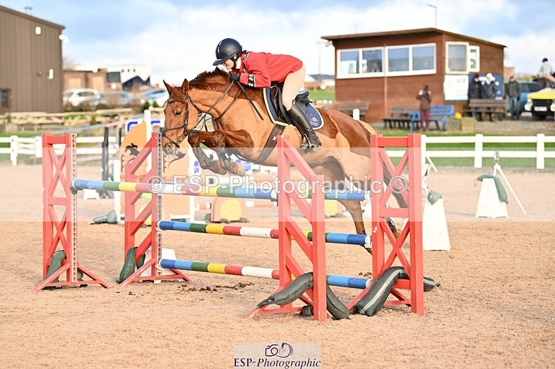 241208-140620-01876 - Cls 22 Foxhunter and 1.20m Open