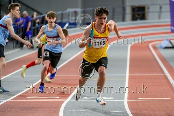 CombiMast25-925395 - Track Male Set One