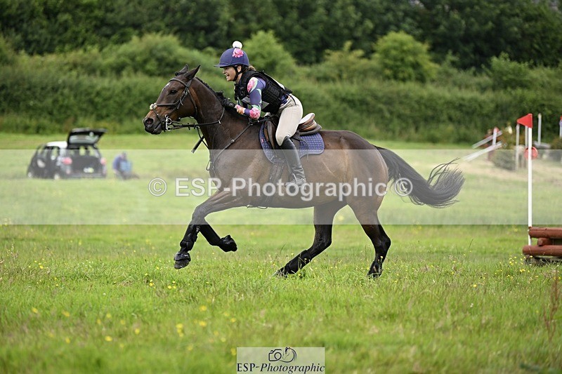 240630-123101-00878 - 916-Harriet_Parkes-Just_Henny