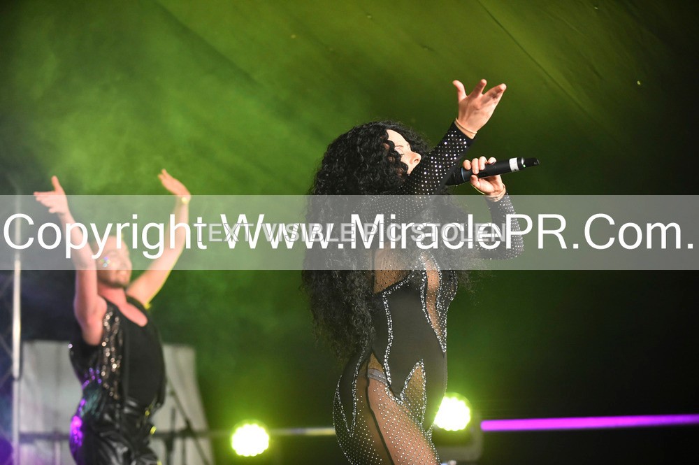 SH4_6861 - The Cher Experience