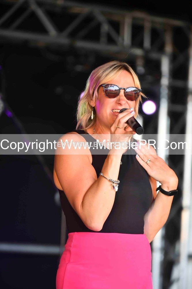 SH4_0724 - Lisa Winwood