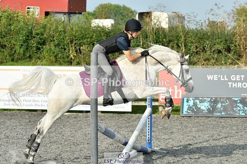 230817-085039-00016 - Theo's 1st Group - Arena