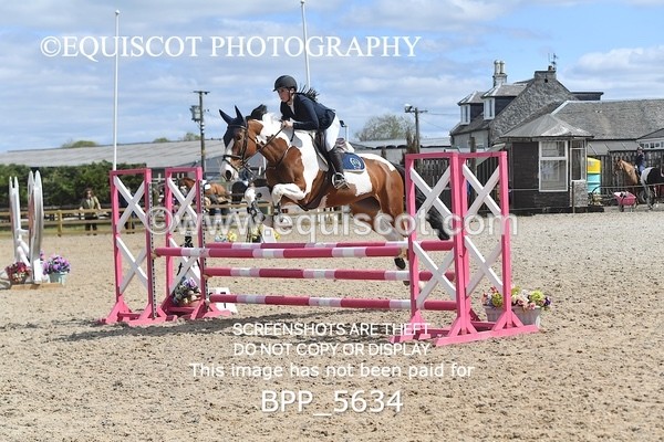 BPP_5634 - CLASS 24 SUN Senior BritiNovice/ 90cm Open