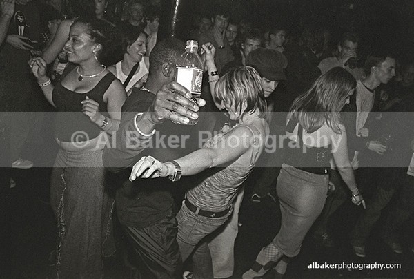 06 - Friends-&-Family @ the-roadhouse 10.05.03