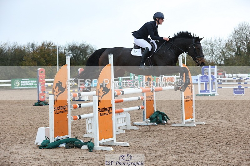 231112A-130024-04322 - Cls 19 Snr 1.05m Open