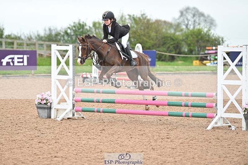240505A-091111-03431 - Cls 1 Pony Intro 70cm
