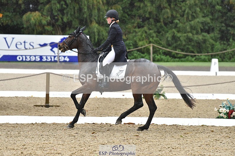 231018-152412-00769 - 009-FUTURE.GRAVITIE-Gini.Hope-DR