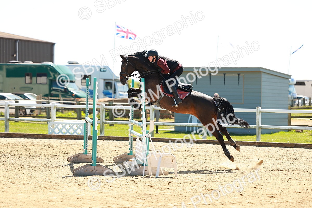 SBM_001329 - Class 4 - Senior Newcomers 1.10m