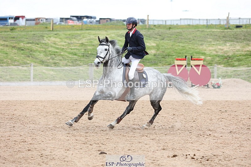 240419A-111404-06384 - Cls 2, 2 Star Small Tour 1.30m