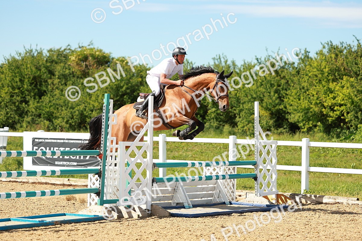 SBM_002862 - Class 4 - Senior Newcomers - 1.10m
