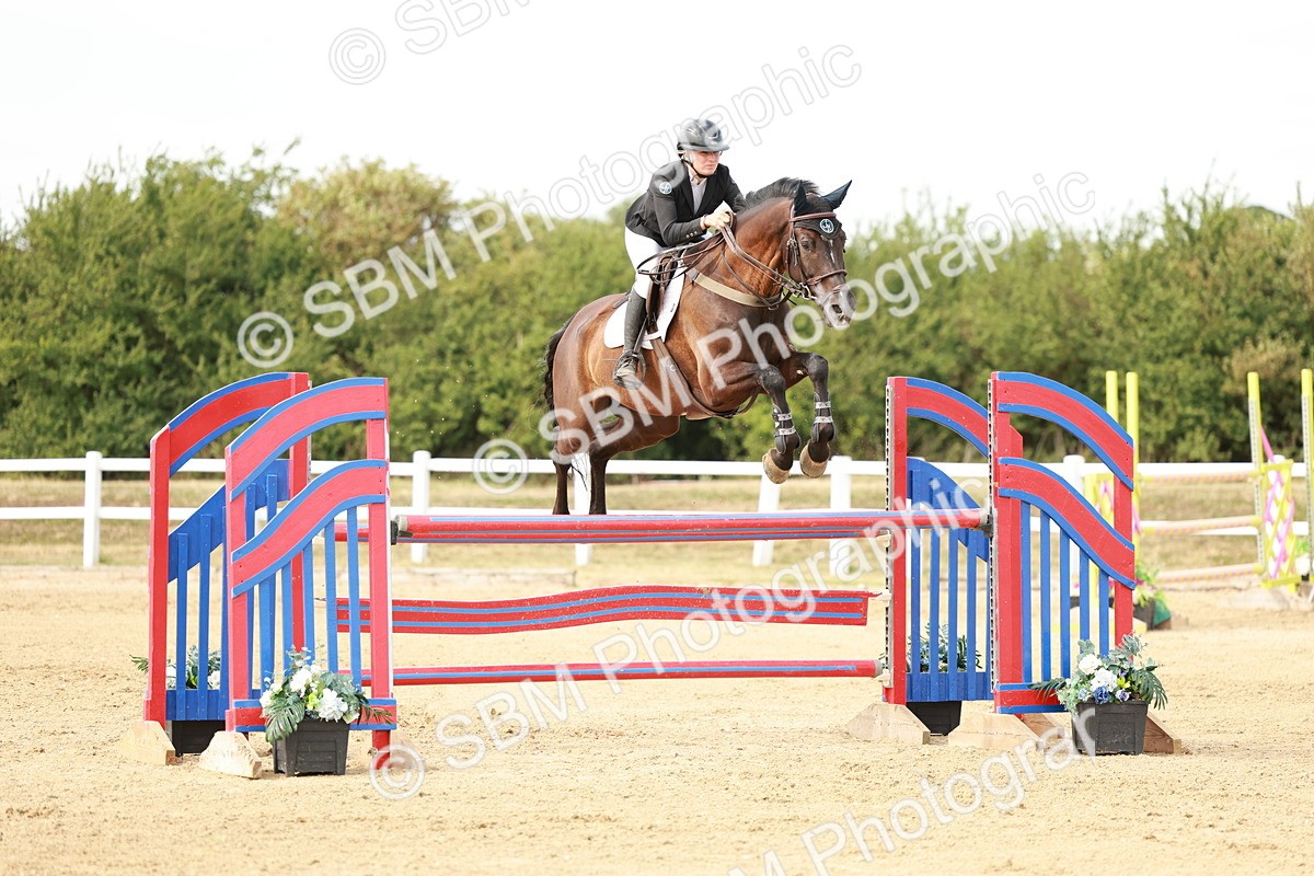 SBM_008295 - Class 4 - Senior Foxhunter - 1.20m Open