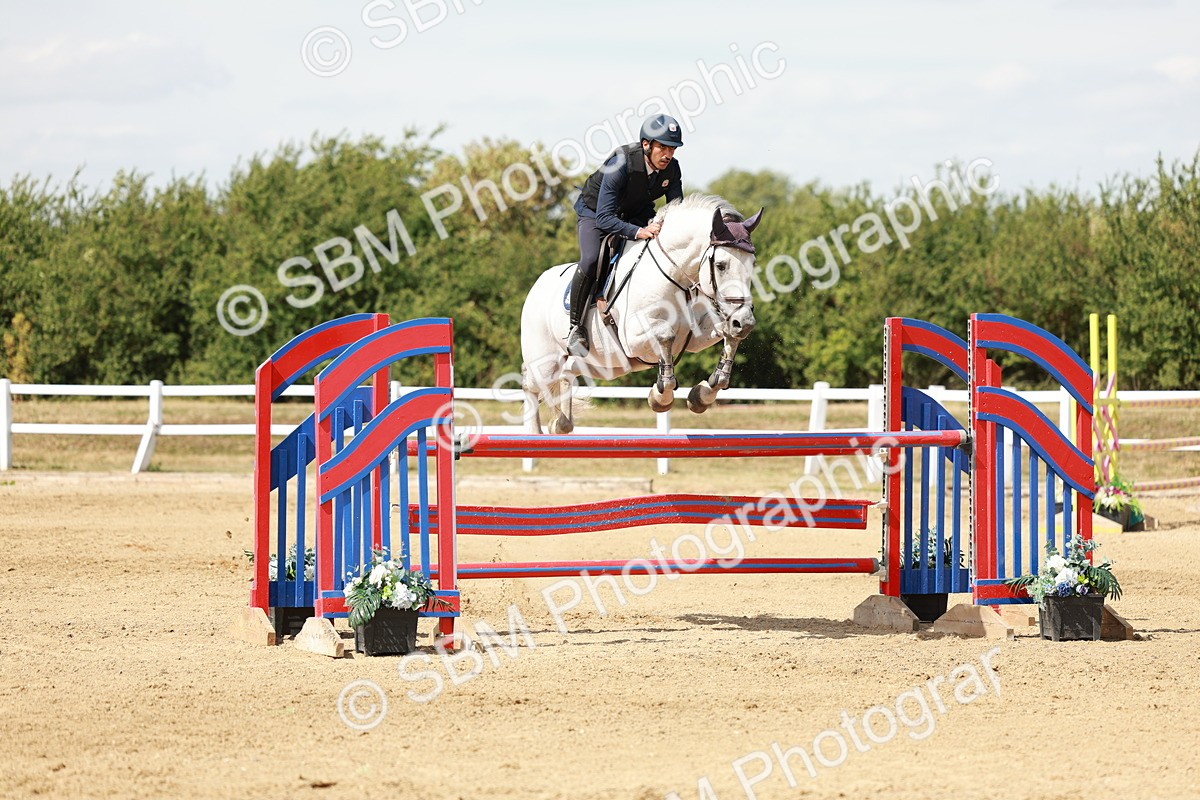 SBM_008021 - Class 4 - Senior Foxhunter - 1.20m Open