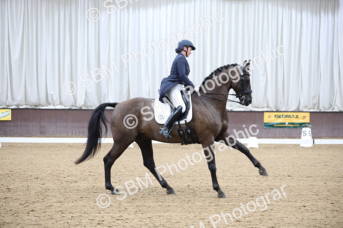 SBM_004724 - Class 9 - FEI Inter 1 Gold - 16.59-17.47