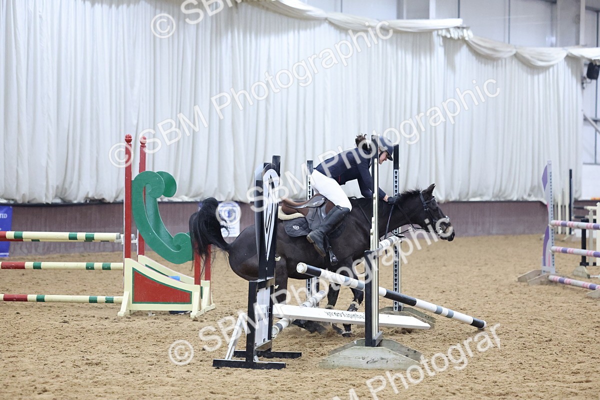 SBM_003305 - Class 11 - Blue Chip Pony Newcomers - 1.00m Open
