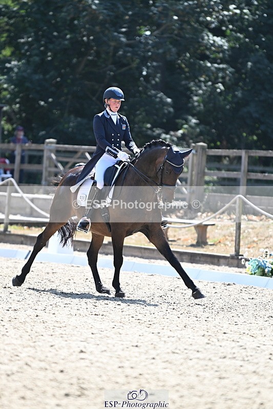 250810A-145925-07515 - 008-Caitlin.BurgessChocotof