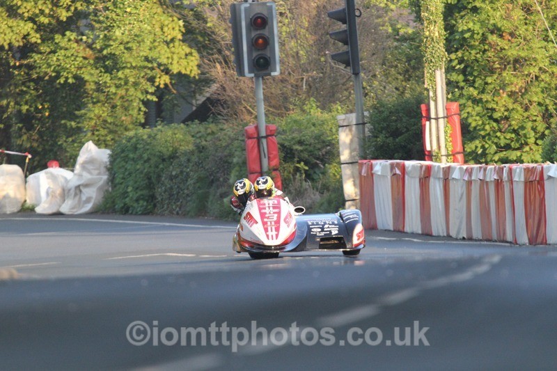 IMG_5646 - Thursday Practice - TT 2013 Side Car