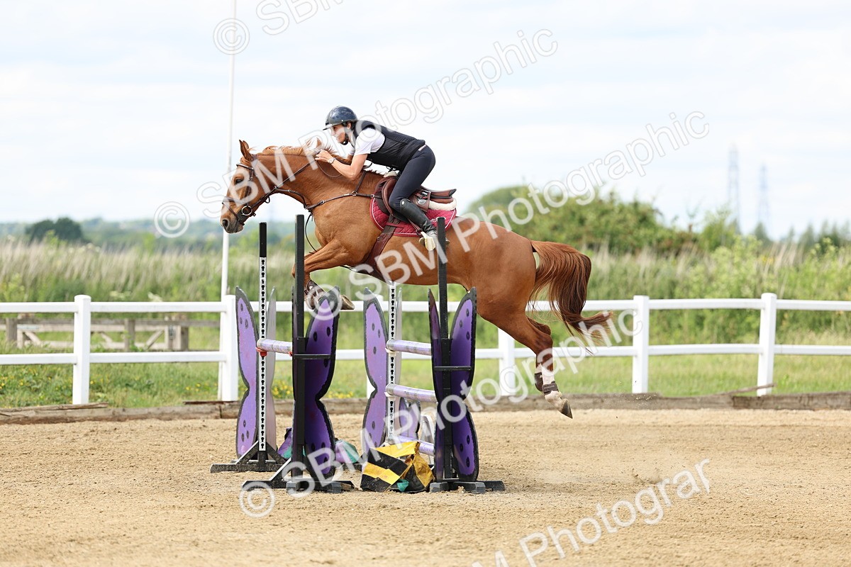 SBM_005944 - Class 19 - Senior Newcomers - 1.10m