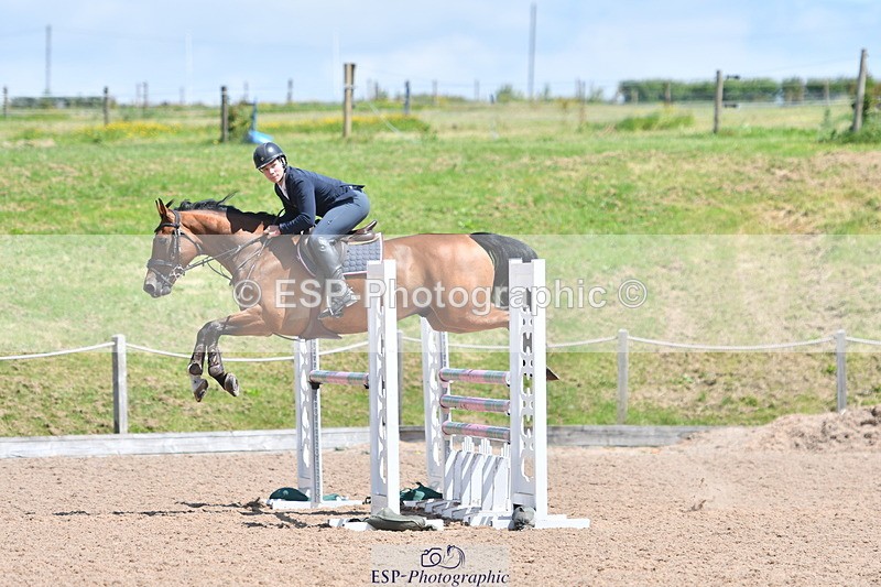 240609A-123034-05194 - Cls 18 Snr Newcomers and 1.10m Open