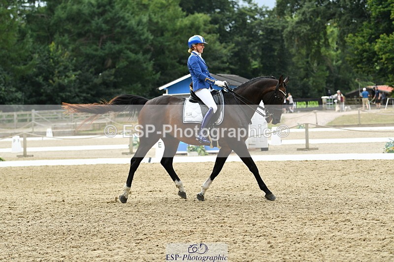 250718A-135734-01932 - 038-Natasha.Collings-Costello-Dovevale.Tender.Dove