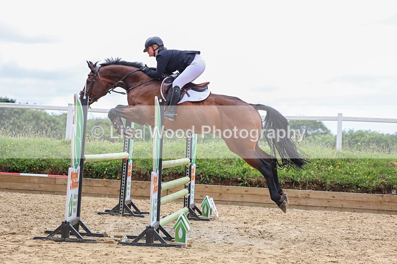 3E7A4245 - Class 7: Senior Newcomers/1.10m open