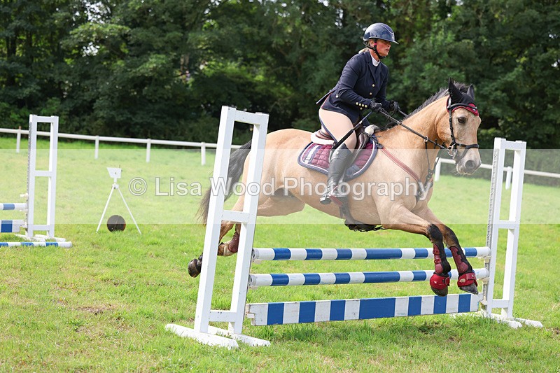 3E7A5580 - Class 2: 70cm Juniors and Seniors