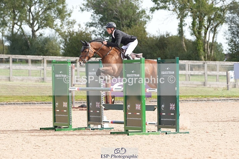 260926-135654-00417 - Cls 8&9 Pony Newc & Foxhunter