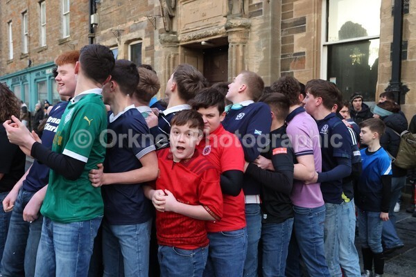 AA076367 - New Years Boys Ba'