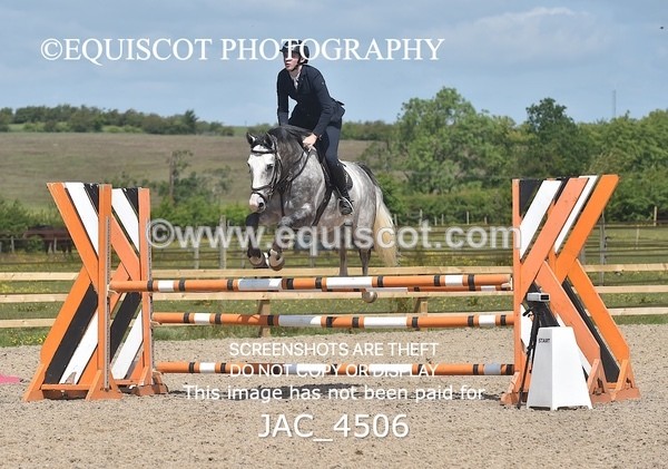 JAC_4506 - CLASS 6 Senior Newcomers/ 1.10m Open