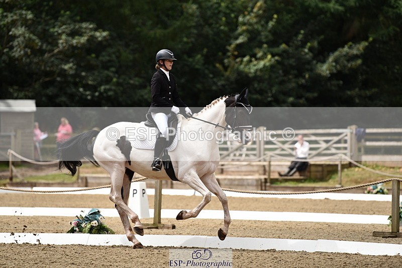 140110A-012218-10901 - 002-Michelle.Wallis-Alvescot.Winning.Mood