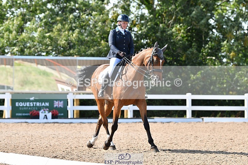 250906-152334-04263 - 119-Kirstie.WrightMill.House.Kann.Eye