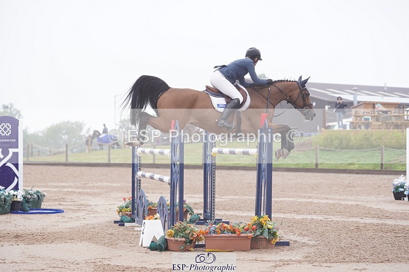 240720A-110212-14238 - Cls 3, 3 Star Small Tour 1.40m