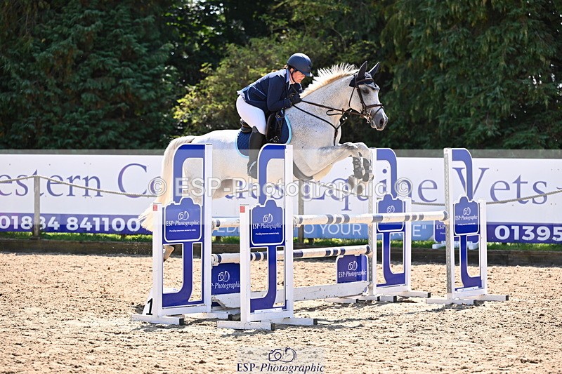 250817A-130217-04405 - Cls 19 Snr 1m Open