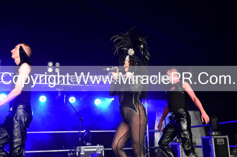 SH4_6993 - The Cher Experience