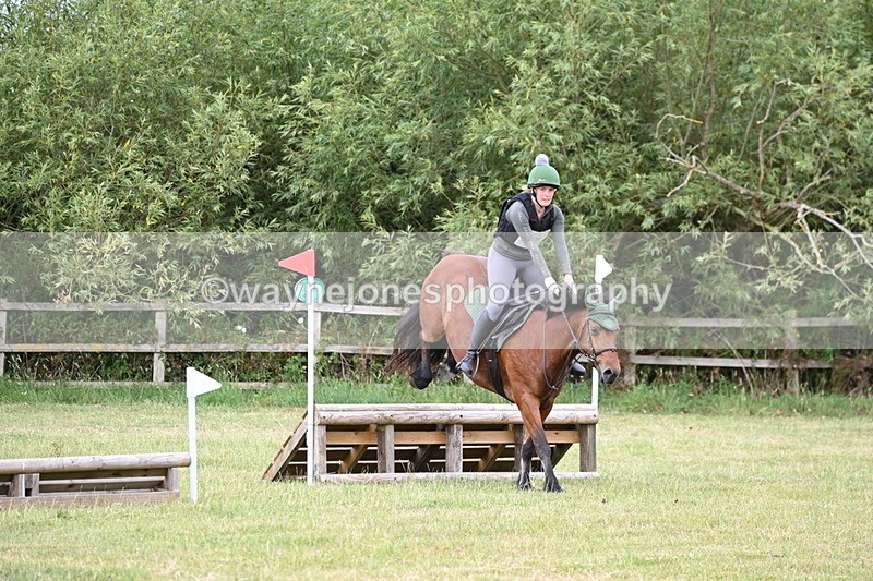 WJ6_6063 - 60cm XC Time 09:48 to 09:57