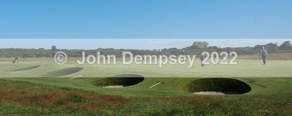 The 12th Green last group - Golf