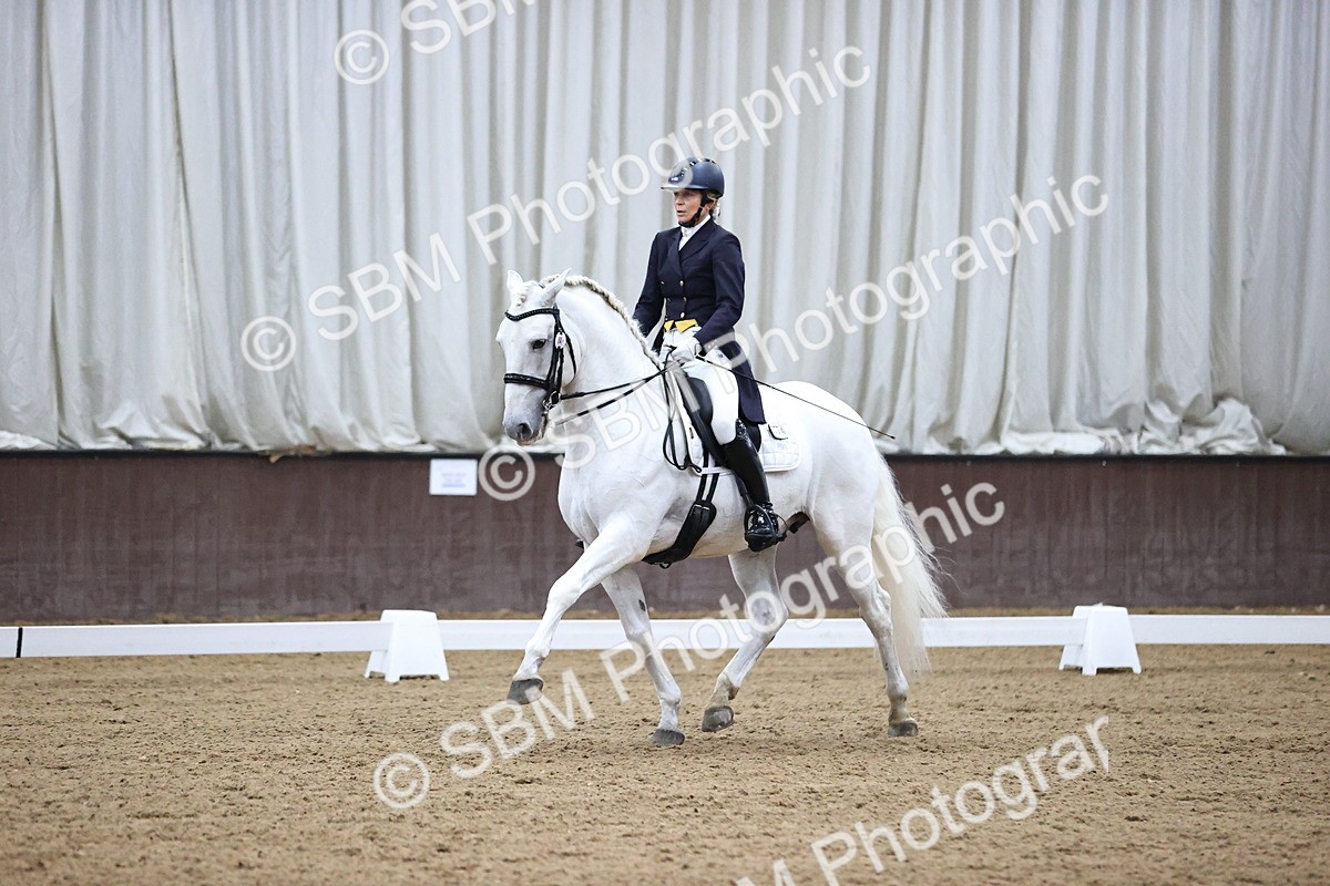 SBM_001369 - Class 21 -23 - FEI INT1-GP-Junior-Junior fsm