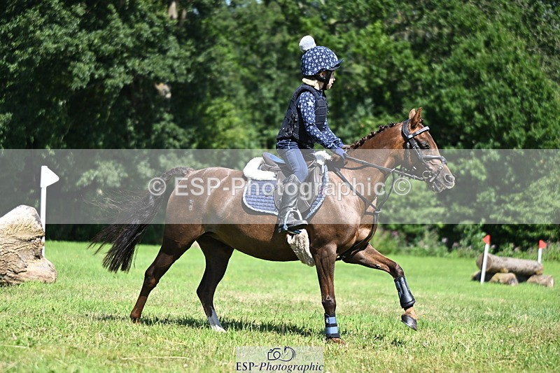 240729B-144955-02866 - Abbie's Group XC