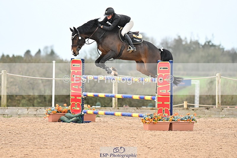 240315A-123813-00987 - Cls 3 Snr Foxhunter