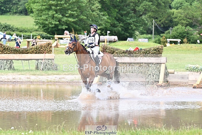 260531A-131145-24052 - G-710-Alexandra.Knowles